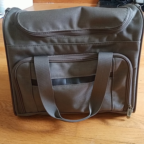 hartmann carry on bag